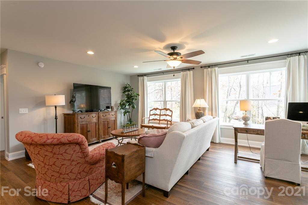 4 Mayfield Road Asheville NC 28804