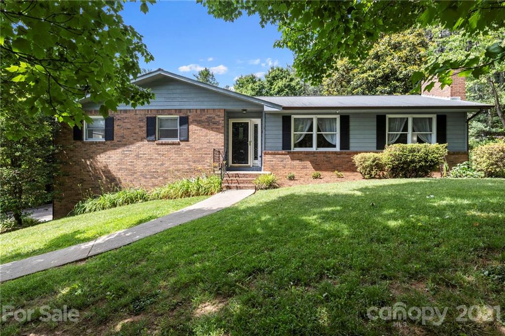 2 Lake Ridge Drive Candler NC 28715