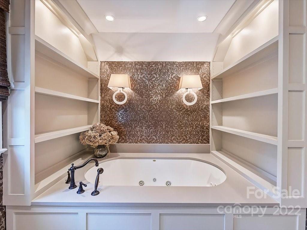 4018 Carnoustie Lane Charlotte NC 28210