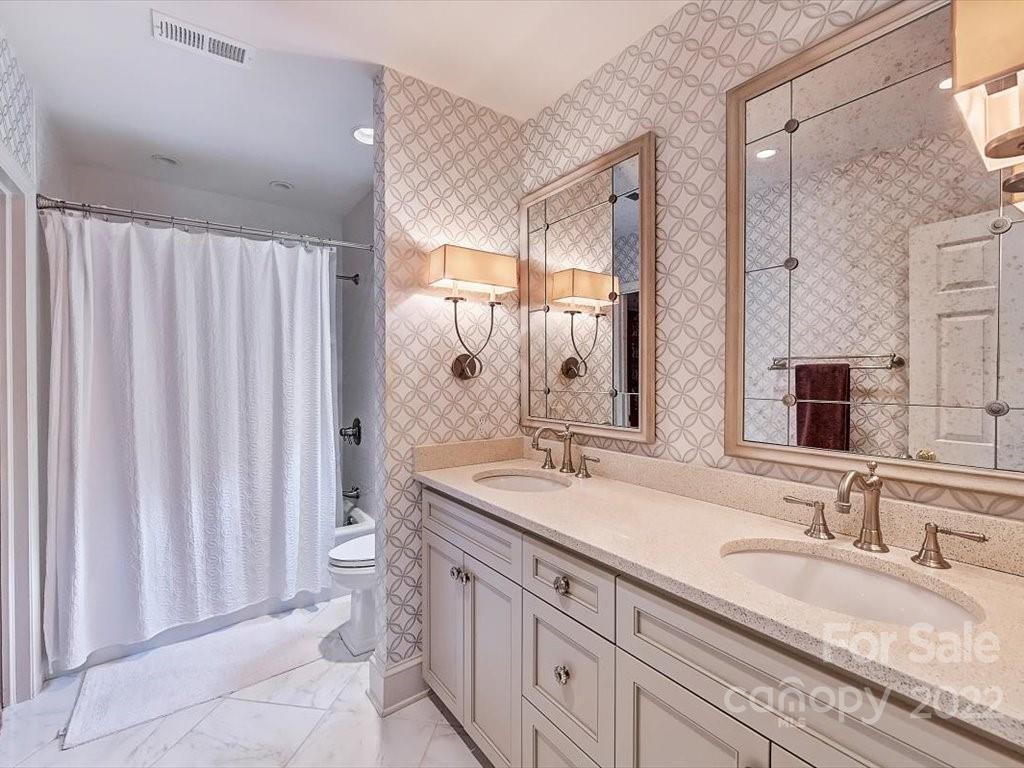 4018 Carnoustie Lane Charlotte NC 28210