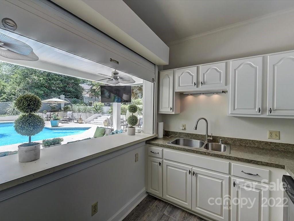 4018 Carnoustie Lane Charlotte NC 28210