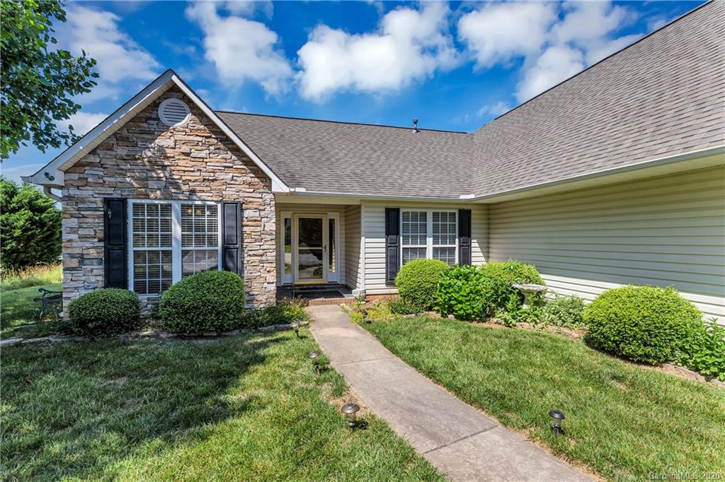 10 Farm Valley Road Fletcher NC 28732