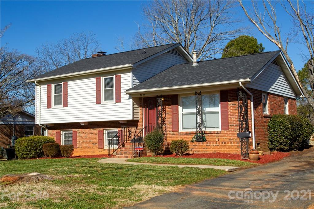 4834 Tanglebriar Drive Charlotte NC 28208