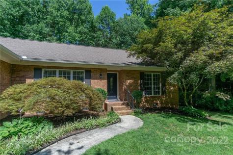 32 Heather Lane Fairview NC 28730