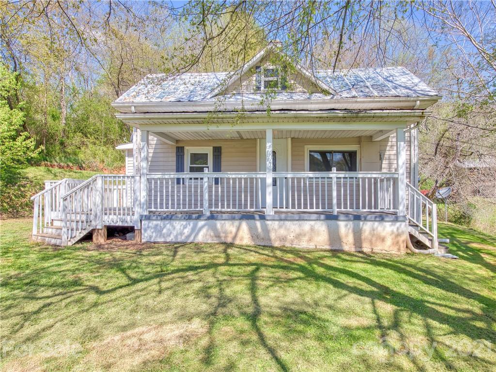 8 Mountain Crest Drive Candler NC 28715