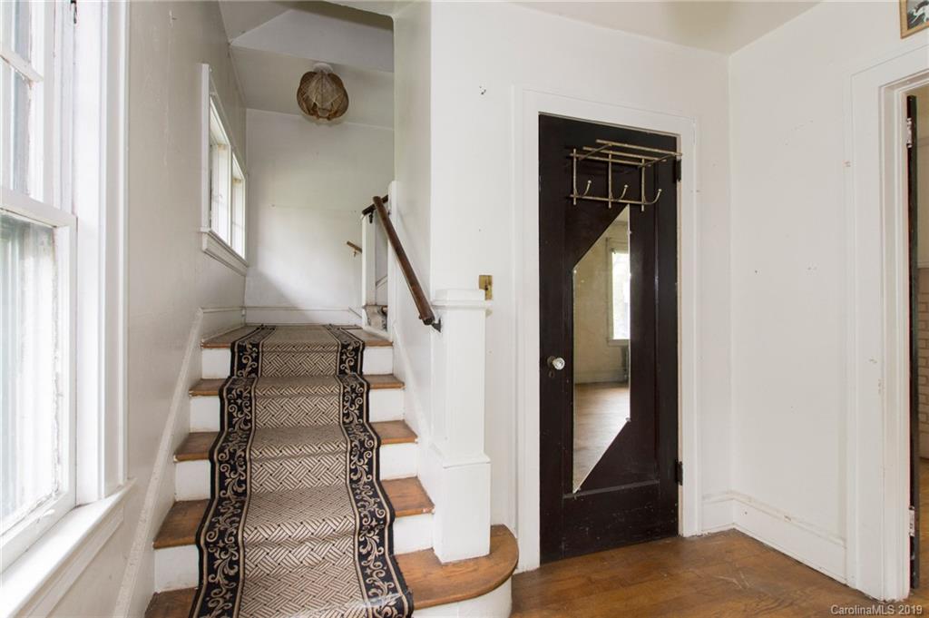 154 Tacoma Circle Asheville NC 28801