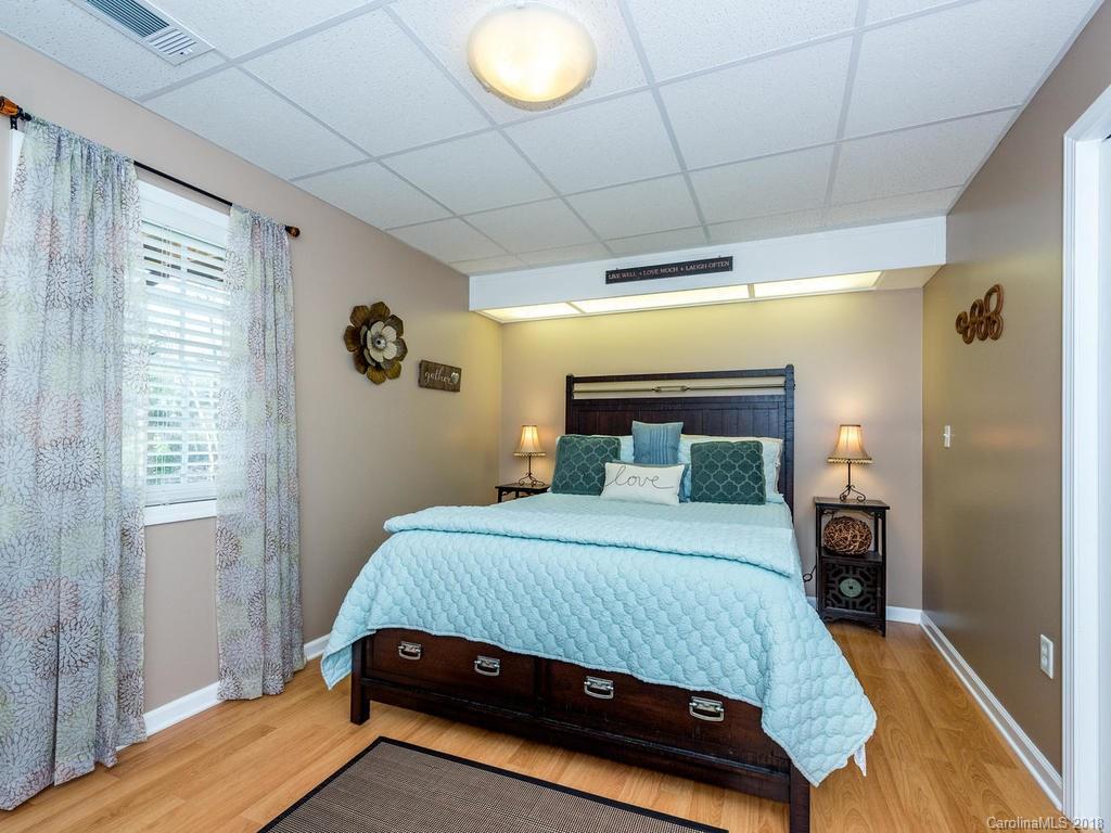 402 Bald Eagle Lane Asheville NC 28805