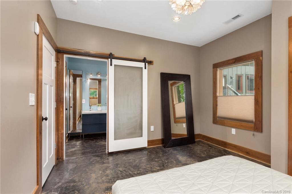 55 Gash Farm Road Asheville NC 28805