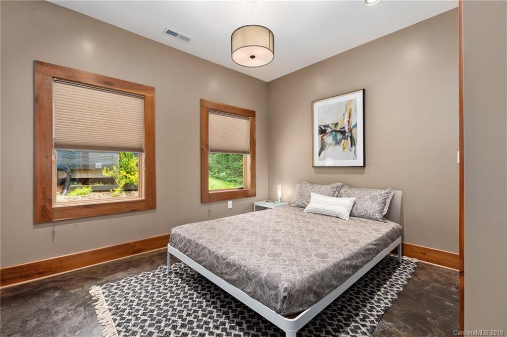 55 Gash Farm Road Asheville NC 28805