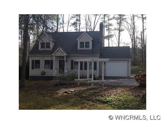 9 Enchanted Lane Fletcher NC 28732