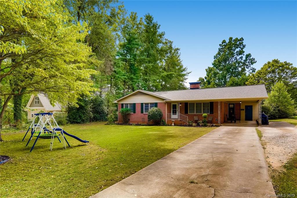 120 Manor Circle Mooresville NC 28115