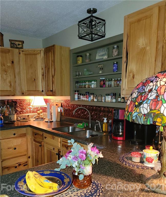 195 Higgins Lane Marshall NC 28753