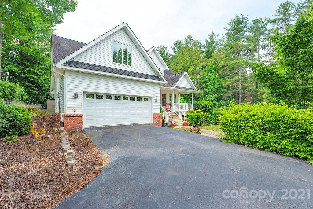 27 Penny Lane Weaverville NC 28787