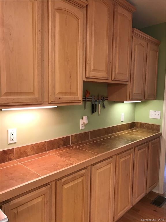 6 Warren Avenue Asheville NC 28803