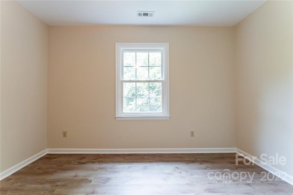 11 Primrose Lane Asheville NC 28805