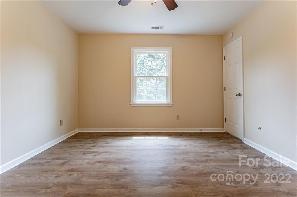 11 Primrose Lane Asheville NC 28805