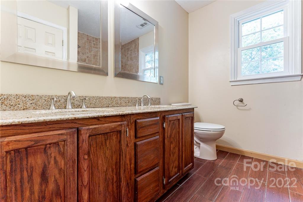 11 Primrose Lane Asheville NC 28805