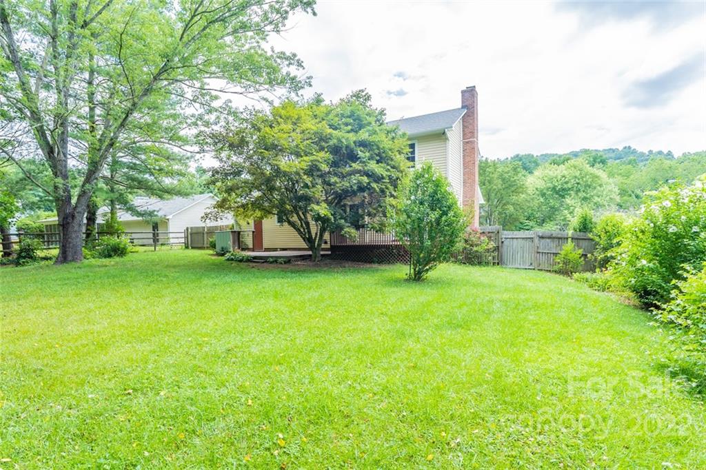 11 Primrose Lane Asheville NC 28805