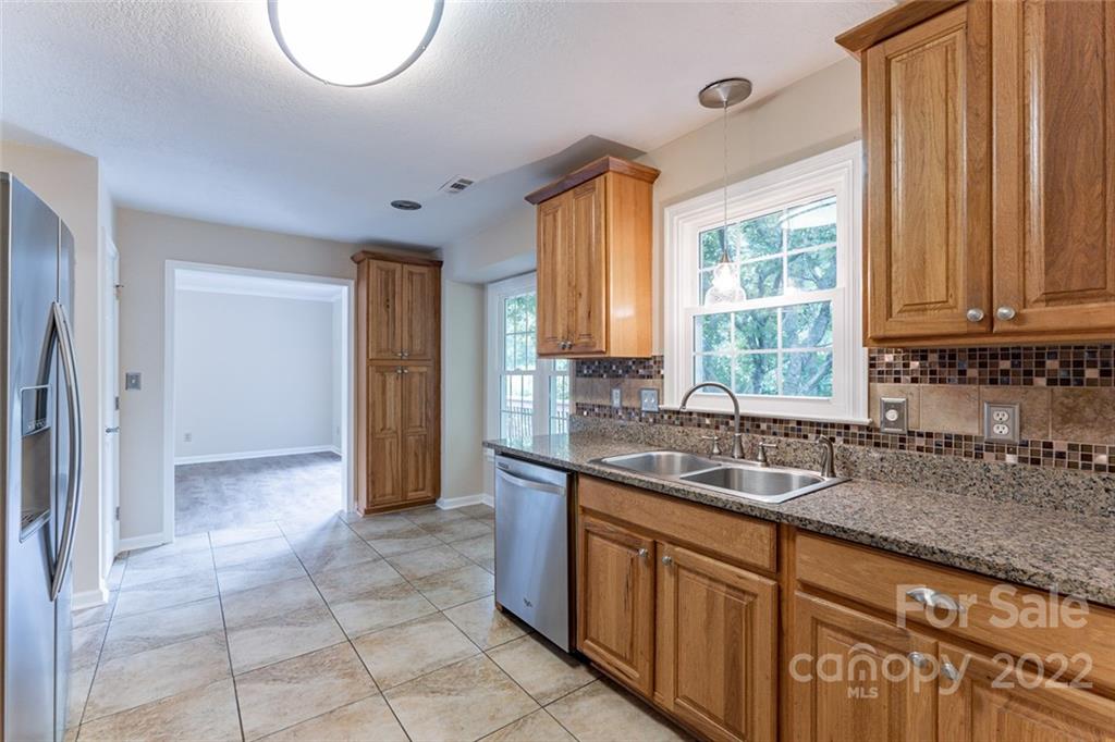 11 Primrose Lane Asheville NC 28805