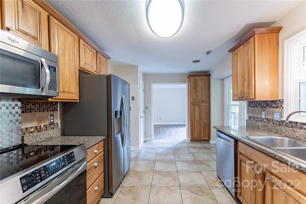 11 Primrose Lane Asheville NC 28805