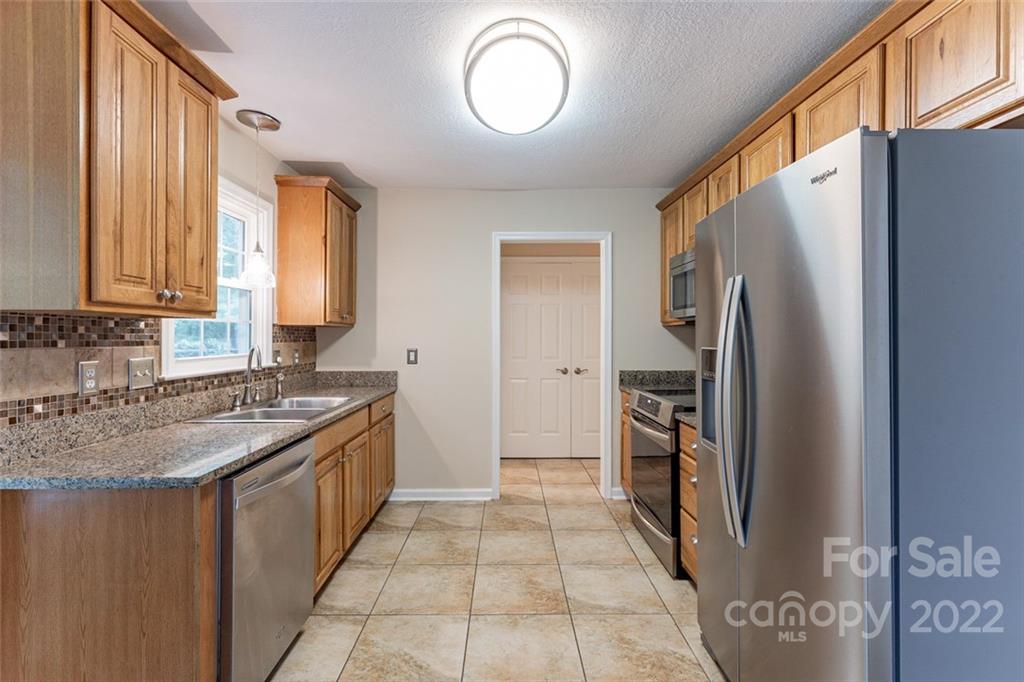 11 Primrose Lane Asheville NC 28805