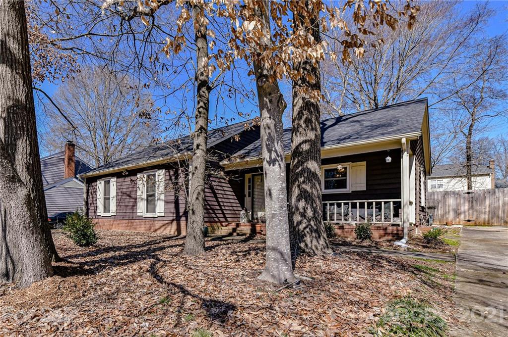 1253 Forest Wood Drive Matthews NC 28105
