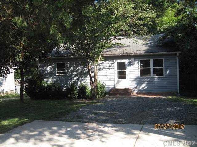 404 Dawn Circle Charlotte NC 28213