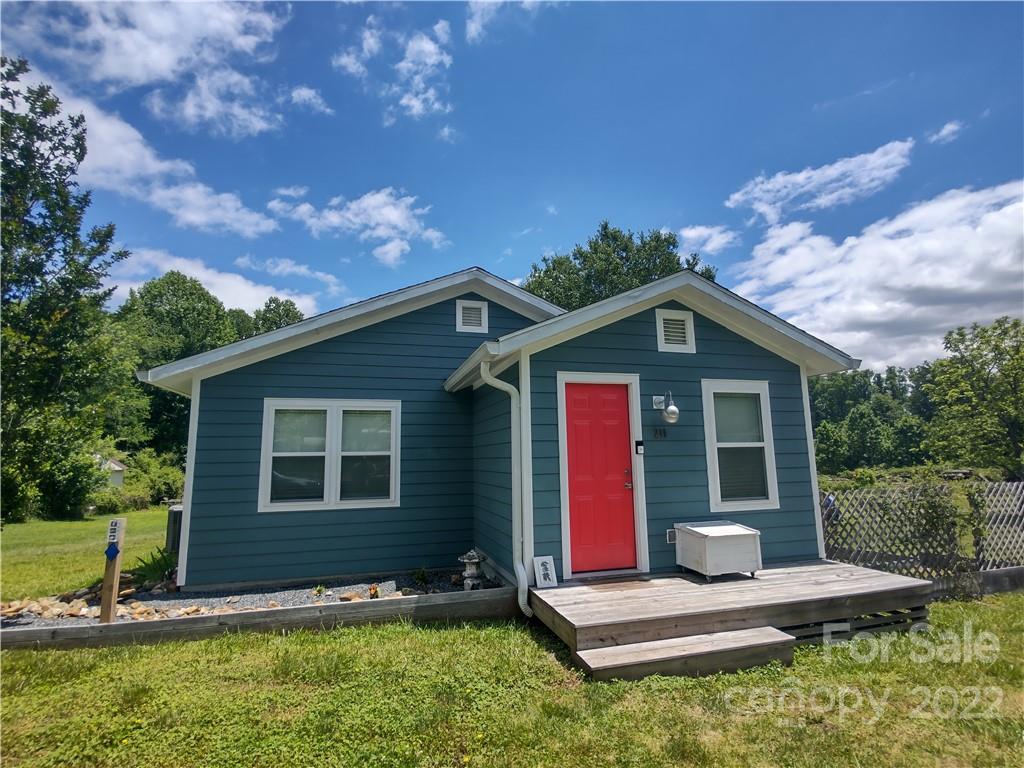 211 Mcminn Avenue Brevard NC 28712