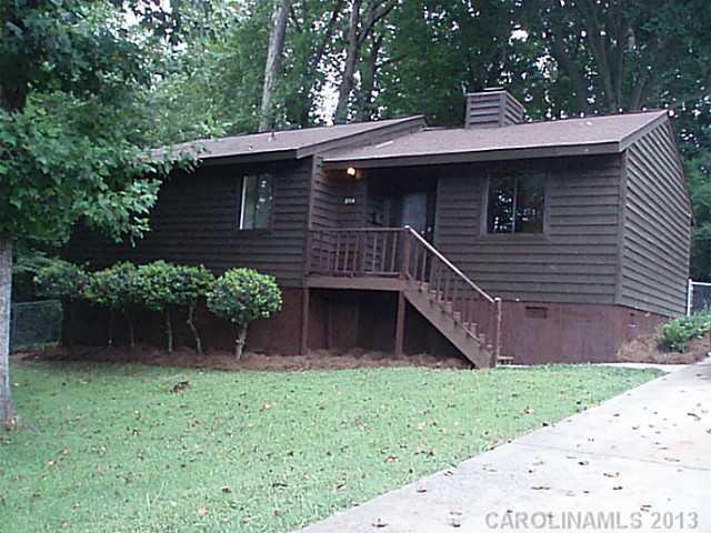 3714 Woodleaf Road Charlotte NC 28205