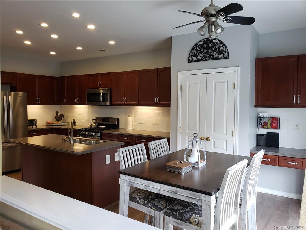 6120 The Meadows Lane Harrisburg NC 28075