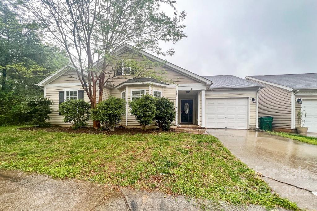 9203 Scotts Elm Court Charlotte NC 28215