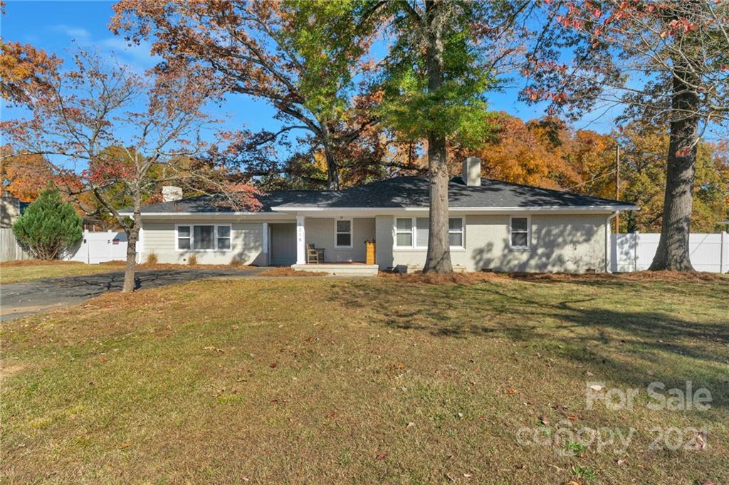 6215 Vernedale Road Charlotte NC 28212