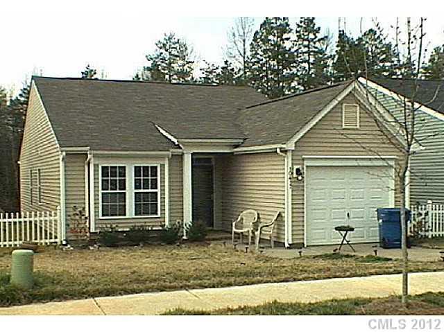 10417 Hugue Way Charlotte NC 28214