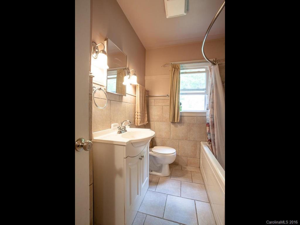 11 Hibriten Drive Asheville NC 28801