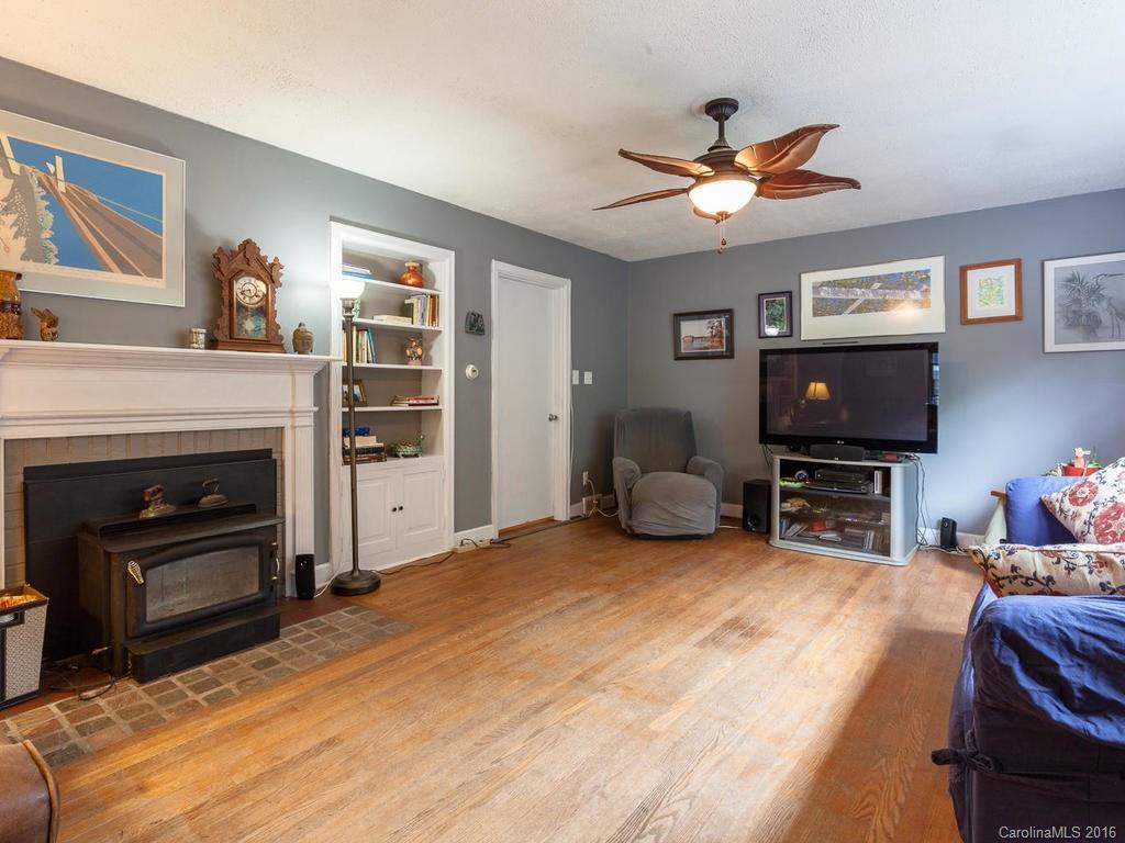 11 Hibriten Drive Asheville NC 28801