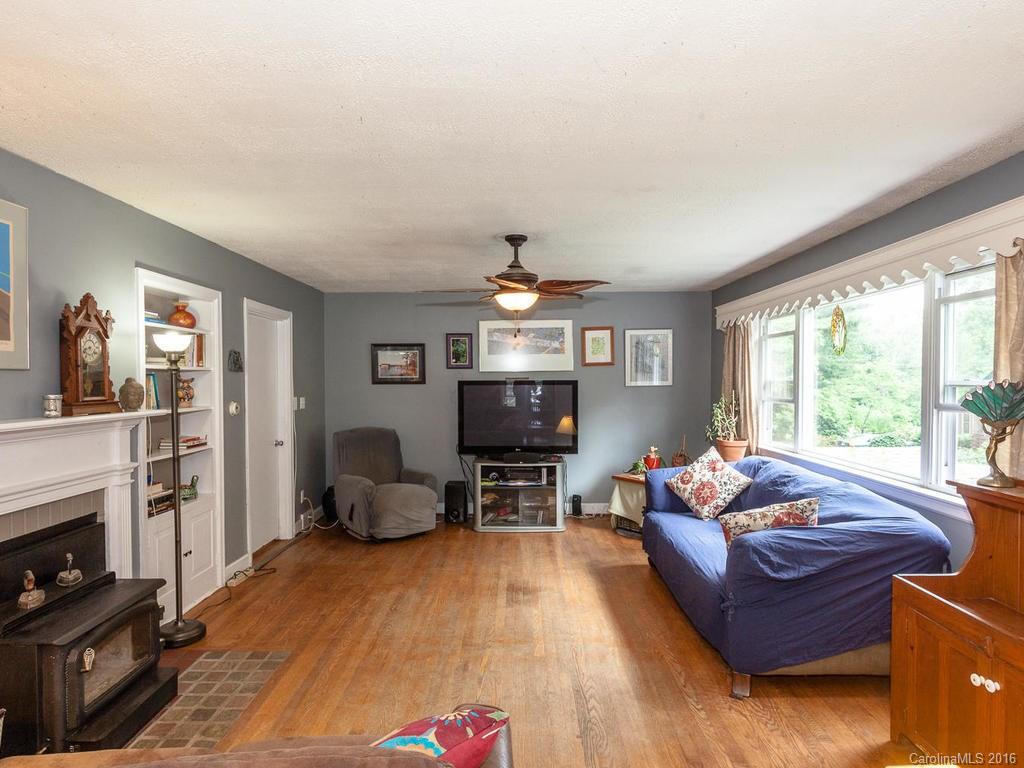 11 Hibriten Drive Asheville NC 28801