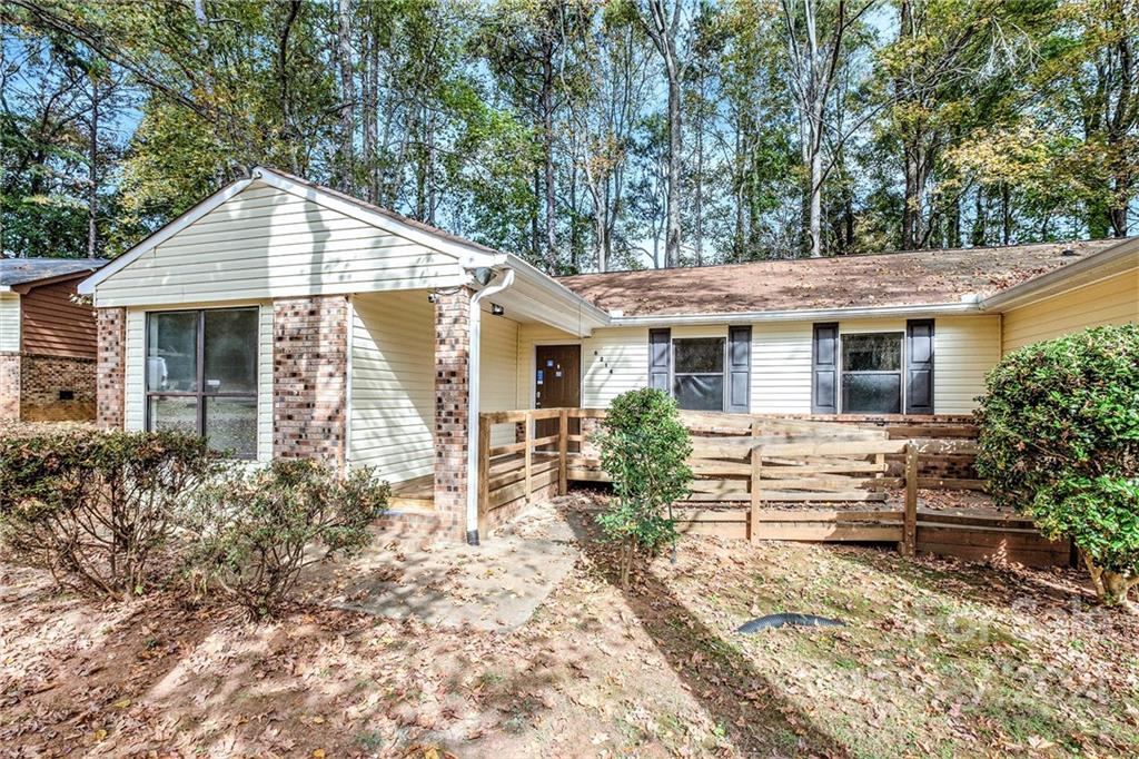 6214 Spanish Oak Road Charlotte NC 28227