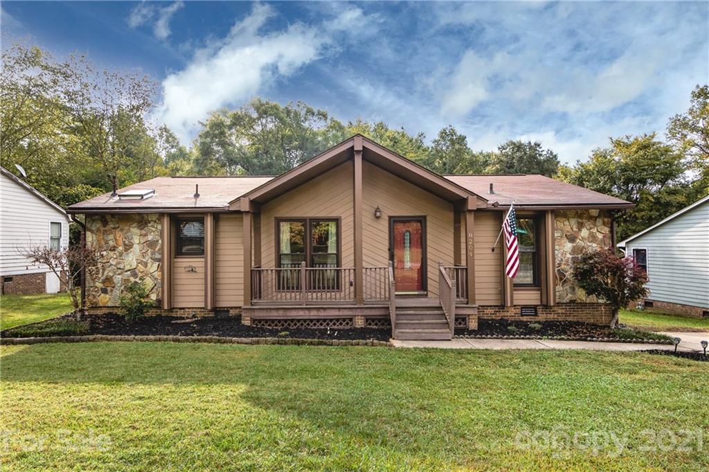 8204 Strawberry Point Drive Charlotte NC 28215