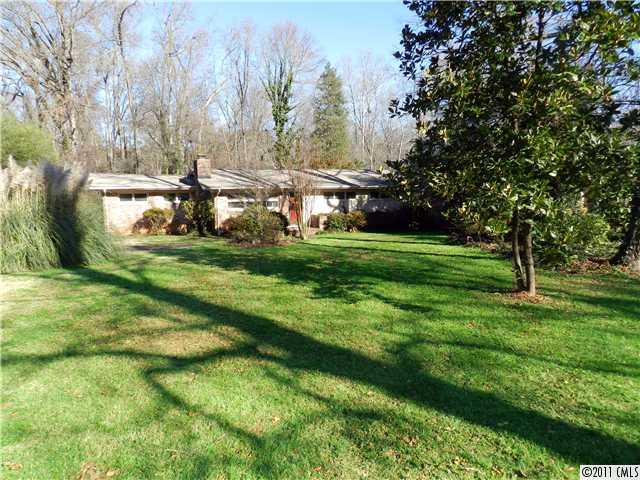 1171 Robinhood Circle Charlotte NC 28227
