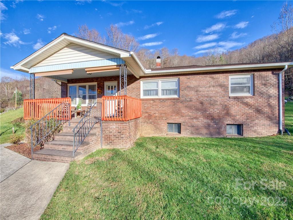 31 Churchview Court Canton NC 28716
