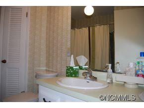 44 Rhododendron Place Asheville NC 28805