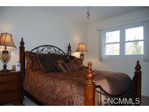 44 Rhododendron Place Asheville NC 28805