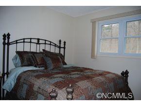 44 Rhododendron Place Asheville NC 28805