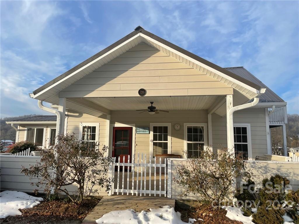 720 Pickens Highway Rosman NC 28772