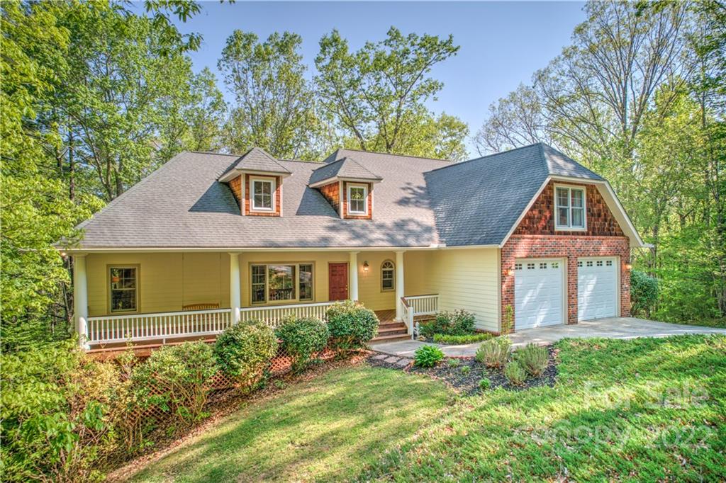 44 Oak Hollow Drive Asheville NC 28805