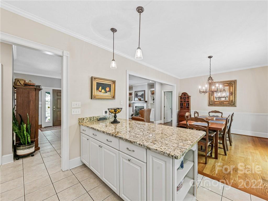 44 Oak Hollow Drive Asheville NC 28805