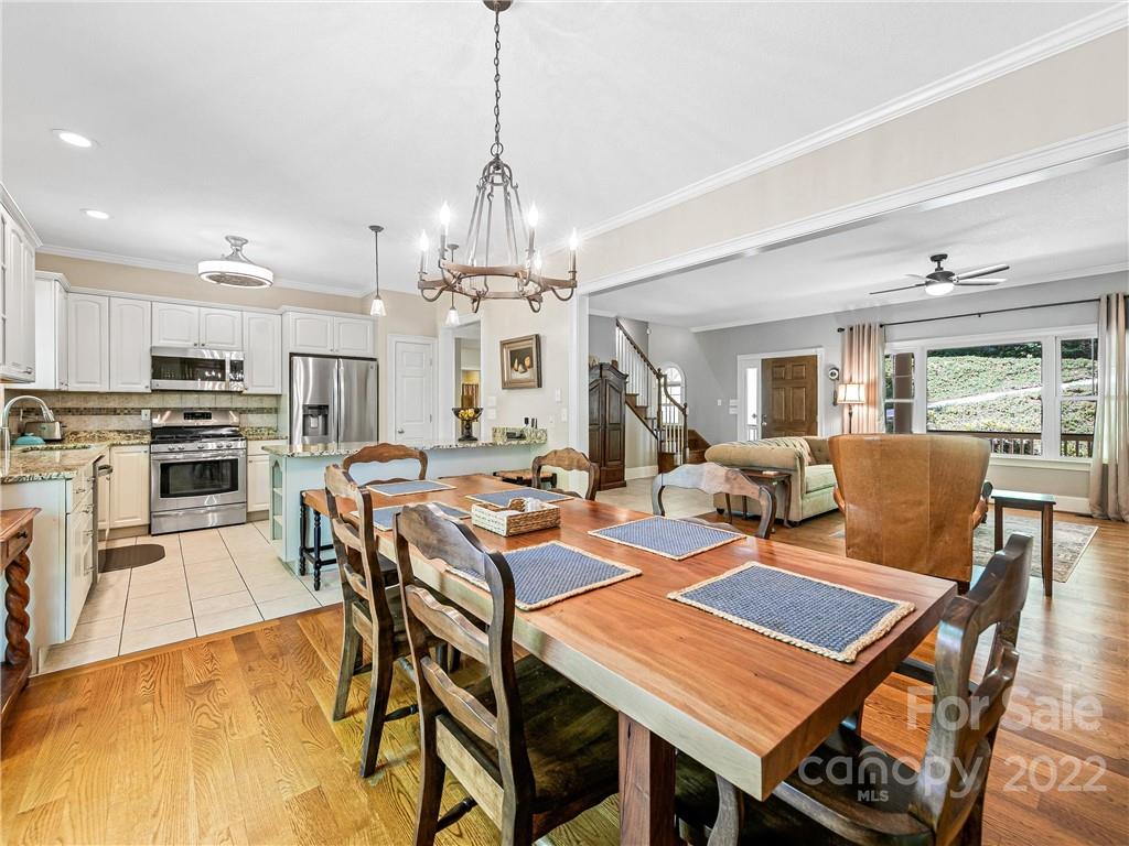 44 Oak Hollow Drive Asheville NC 28805