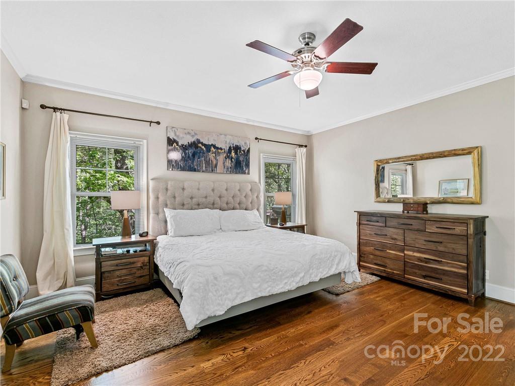 44 Oak Hollow Drive Asheville NC 28805