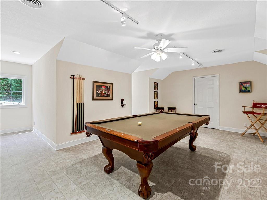 44 Oak Hollow Drive Asheville NC 28805