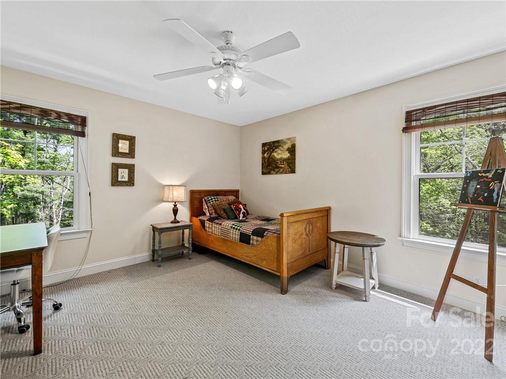 44 Oak Hollow Drive Asheville NC 28805